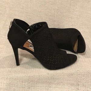 NIB 4” peep toe booties size 12 / Black